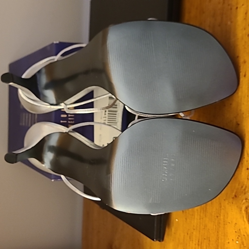 Stuart Weitzman Silver Strappy Heels Size 11 B - Picture 5 of 10